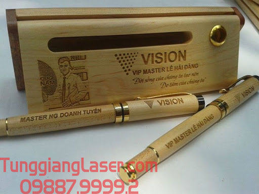 Khắc bút gỗ laser đẹp tại hà nội